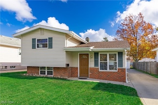 5071 Wake Robin Rd, Mentor, OH 44060