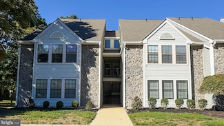 19 Summit Ct Unit 203B, Marlton, NJ 08053