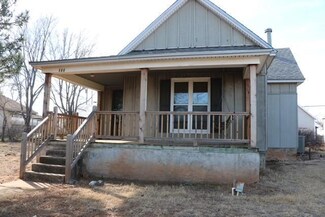 308 S Main St, Custer City, OK 73639