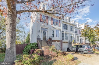 7039 Kings Manor Dr, Alexandria, VA 22315