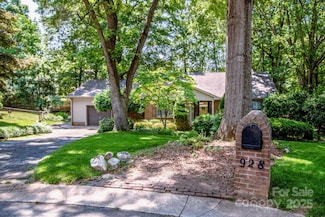 928 Tally Ho Ct, Charlotte, NC 28212