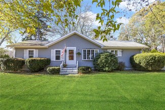 144 Lloyd Rd, Saunderstown, RI 02874