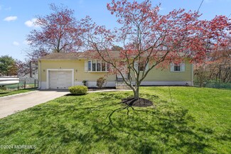 75 Darien Rd, Howell, NJ 07731