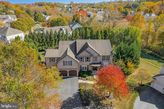 3 Applewood Dr, Lafayette Hill, PA 19444