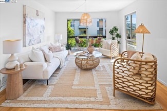 555 Jean St Unit 626, Oakland, CA 94610