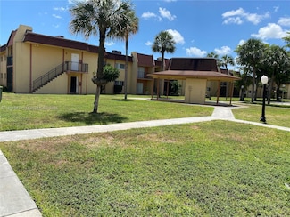 2840 NW 55th Ave Unit 2D, Lauderhill, FL 33313