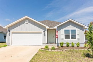 206 Laurel Hill St, Crestview, FL 32539