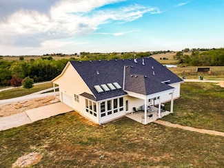 30591 Pleasant Valley Rd, Paola, KS 66071