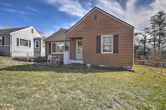 3353 Bloomingdale Rd, Kingsport, TN 37660