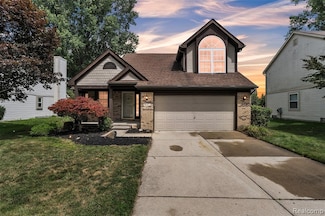 147 Fischer Dr, Westland, MI 48186