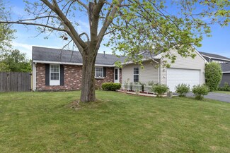 1S790 Ascot Ln, Warrenville, IL 60555