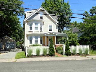69 Winter St, Exeter, NH 03833