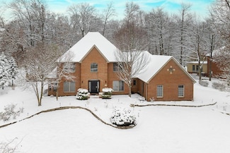 1210 Whispering Meadow Ct, New Albany, OH 43054