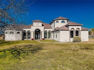 2861 S Lakeview Dr, Cedar Hill, TX 75104