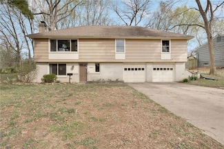 7201 Willow Ave, Raytown, MO 64133