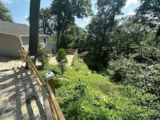 22 Hemlock Trail, Sandy Hook, CT 06482