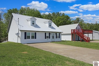 49 Lakeshore Dr, New Concord, KY 42076