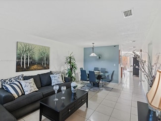 8851 NW 119th St Unit 33143, Hialeah, FL 33018
