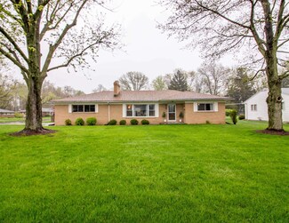 4188 Buesching Dr, Fort Wayne, IN 46815