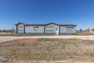 2032 Avenue L, Anson, TX 79501