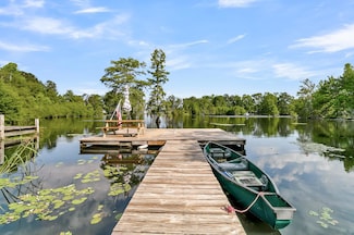 107 Jacks Ln, Bonneau, SC 29431