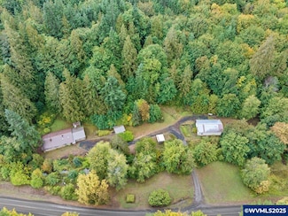 22530 Woods Creek Rd, Philomath, OR 97370