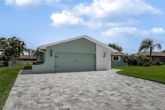 1137 SE 19th Terrace, Cape Coral, FL 33990