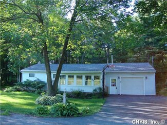 264 County Line Rd, Phoenix, NY 13135