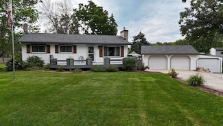 40488 569th St, Mazeppa, MN 55956