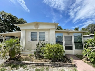 13222 Grape Ave Unit 207, Grand Island, FL 32735