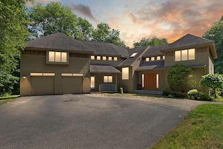 28 Elm St, Berkley, MA 02779