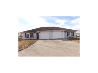 1605 A&b 8th Terrace, Knob Noster, MO 65336