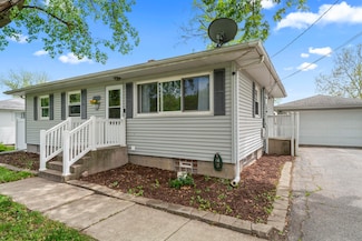 1207 E Farragut St, Crown Point, IN 46307