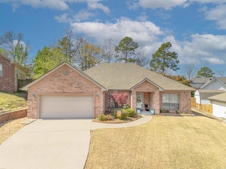 5 Topaz Ln, Maumelle, AR 72113