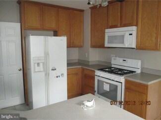 237 Reading Ave, Barrington, NJ 08007