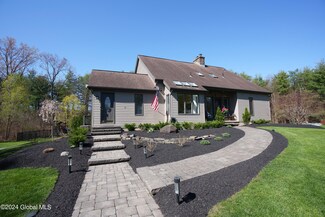 6103 Nott Rd, Guilderland, NY 12084