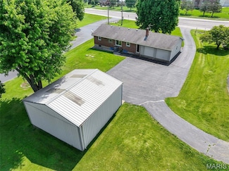 4945 N Highway 67, Florissant, MO 63034