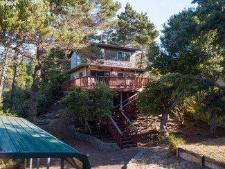 4691 Joshua Ln, Florence, OR 97439