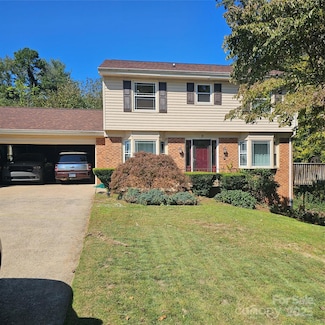 5516 Northwood Dr, Hickory, NC 28601
