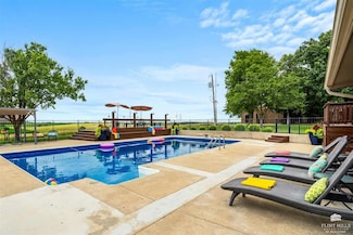 1581 Navajo Rd, Clay Center, KS 67432