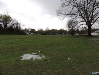 1406 Hine St S, Athens, AL 35611