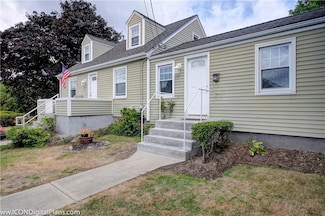 25 Wall St, Bristol, RI 02809