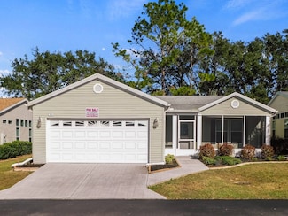 9518 Country Club Ln, Dade City, FL 33525