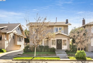 3126 Serra Way, Sacramento, CA 95816