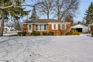 37992 Caroline Dr, Avon, OH 44011