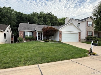 740 Shadow Pine Dr, Fenton, MO 63026