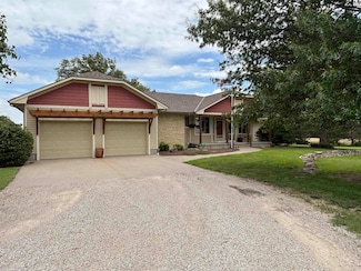 1346 17th Ave, McPherson, KS 67460