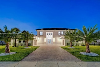 11035 N Sierra Ranch Dr, Davie, FL 33324