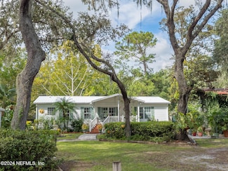 533 Jack Ln, Satsuma, FL 32189