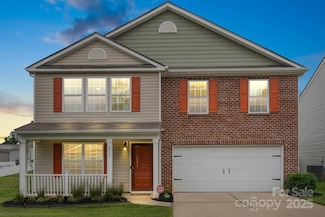 2515 Walnut Forest Dr, Charlotte, NC 28216